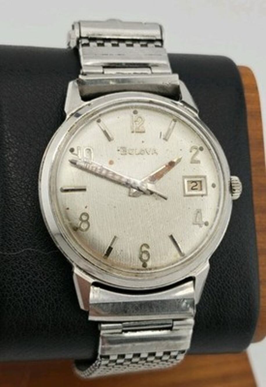 Vintage 1965 Bulova Date King 33mm M5 Textured Dial Stainless Steel Runs